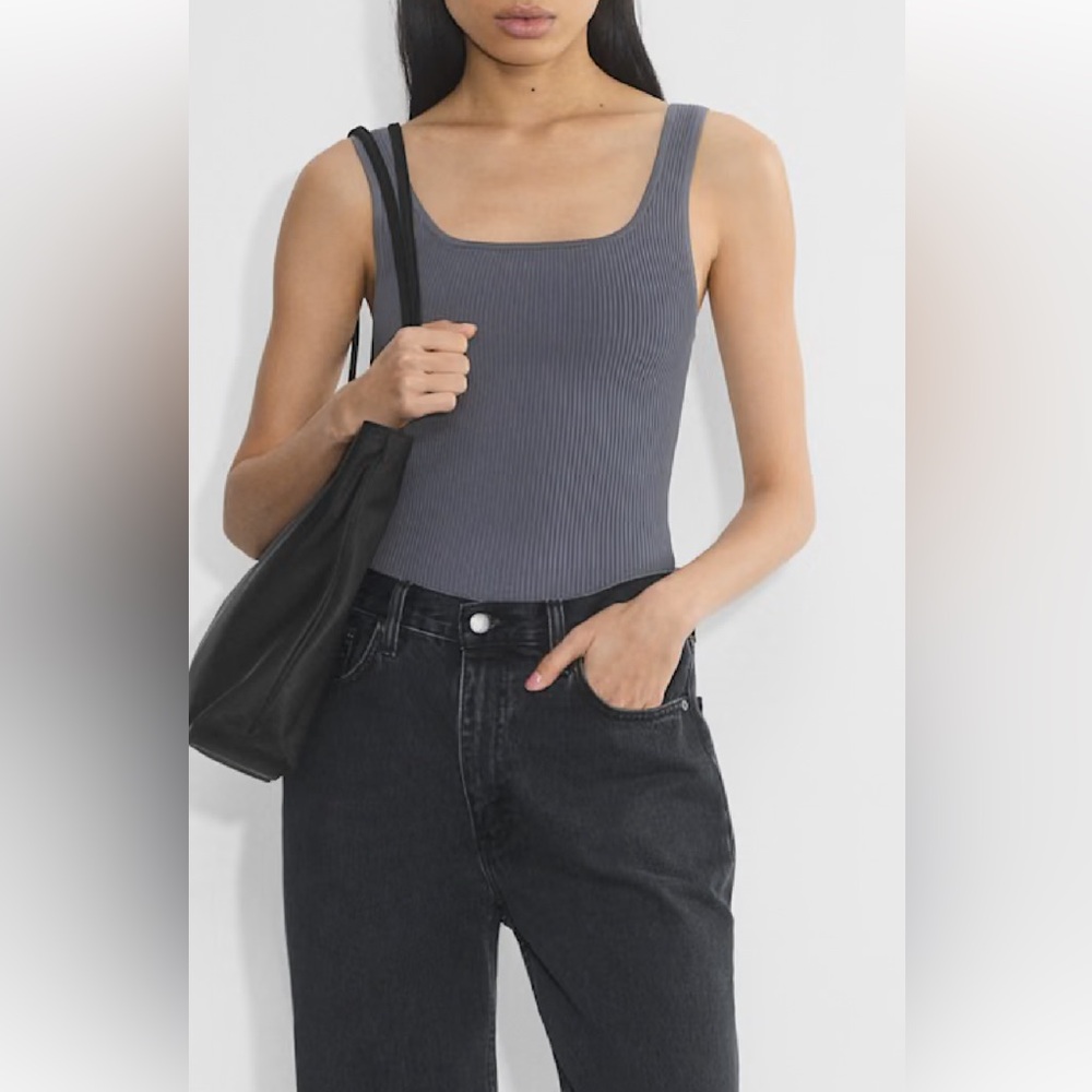 Aritzia Babaton Sculpt Knit Squareneck  tank